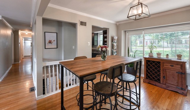 Home with Pool in Webster Groves, MO!