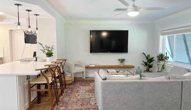 Home with pool in the heart of Tequesta, walking distance to cafe and shops.n