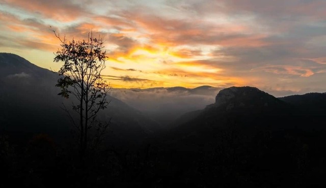 Home with Stunning Views in Salvezines