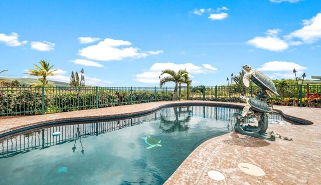 Home with Swimming Pool | 3 Bed, 2 Bath