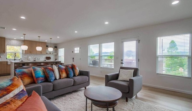 Home with views close to all attractions San Diego