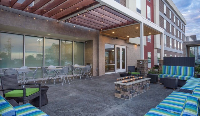 Home2 Suites by Hilton Bowling Green Hotel