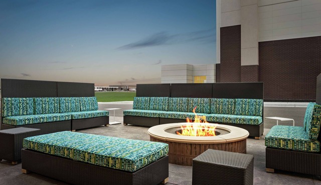 Home2 Suites by Hilton Brooklyn Park Minneapolis