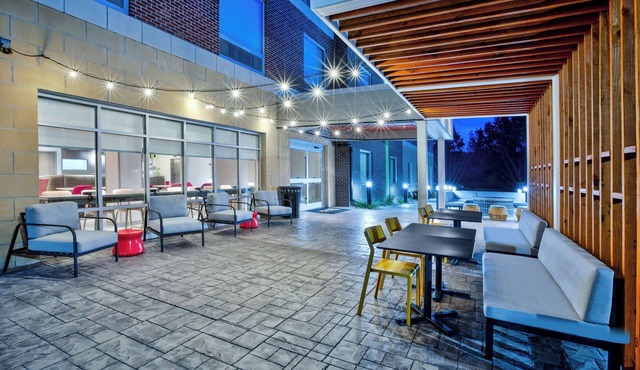 Home2 Suites By Hilton Grand Rapids Northeast