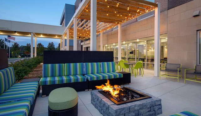 Home2 Suites By Hilton Grand Rapids Airport