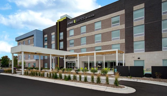 Home2 Suites By Hilton Grand Rapids Airport