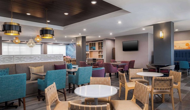 Home2 Suites BY Hilton Phoenix Midtown