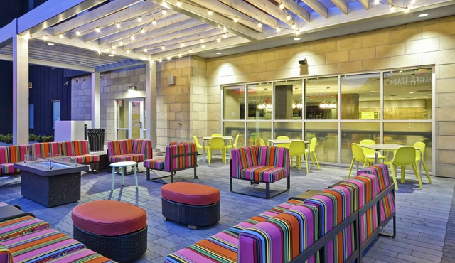 Home2 Suites by Hilton Plymouth, MN