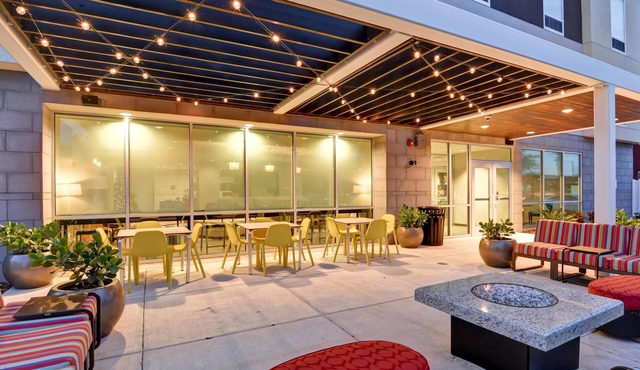 Home2 Suites by Hilton Tampa USF Near Busch Gardens