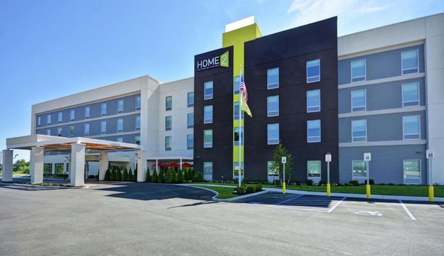 Home2 Suites by Hilton Queensbury Lake George