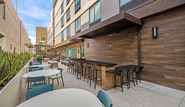 Home2 Suites By Hilton Riverside Downtown
