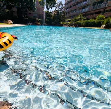 Home2Sea - Piscine, Jardin, studio cabine, 1 canapé lit convertible 2 ADULTES, 1 lit superposé triple 3 ENFANTS ou ADOS