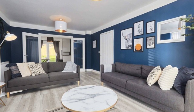 Homebird Property Ash Tree House