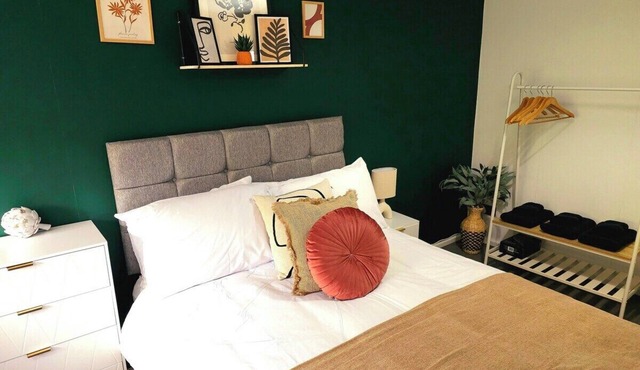 Homebird Property- Buckton House