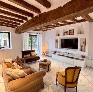 HomeCircus - charming two bedroom house