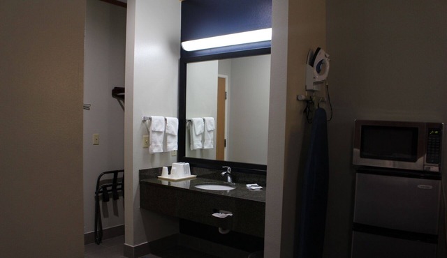 Homegate Inn and Suites