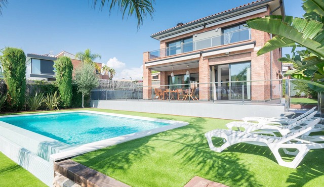 HomeHolidaysRentals Adonis - Costa Barcelona