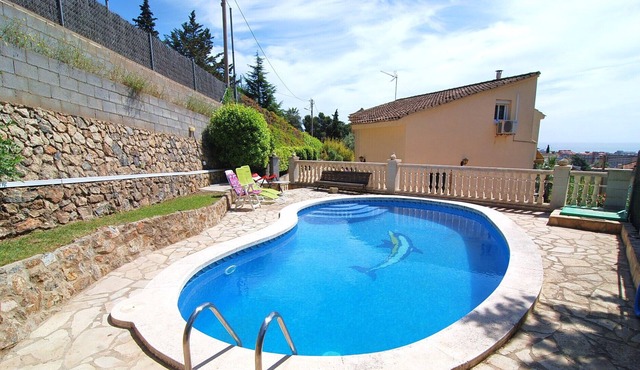 HomeHolidaysRentals Madison House-Costa Barcelo
