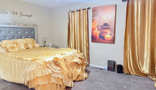 Homely 2-bedroom . Long Term Stays . Staycation . Work Trips . Pet Friendly