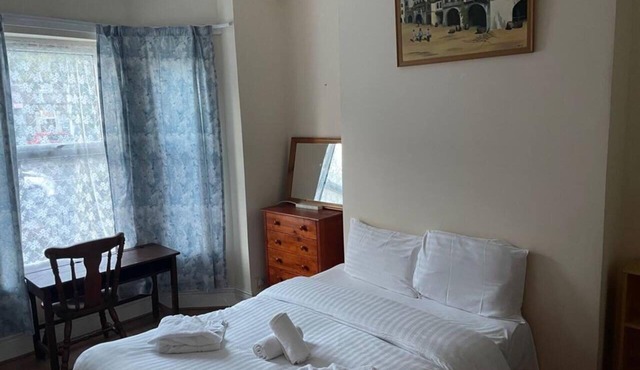 Homely 4-bed House in Manchester