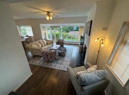 Homely 4 bed in Barnstaple