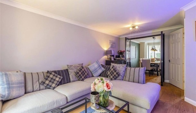 Homely 4 Bedroom House Addlestone