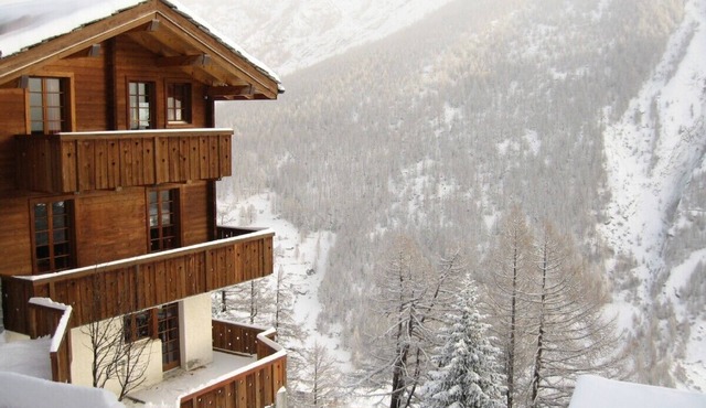 Homely and Sunny 3 Bedrooms Chalet to Enjoy Vacation or Work in High Mountains