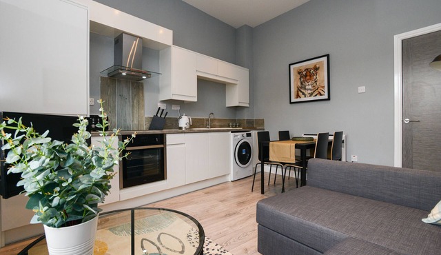 Homely, Available Ground floor 1 bedroom Apartment