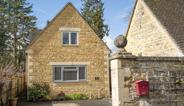 Homely cottage located in a fabulous village - Augusta Cottage