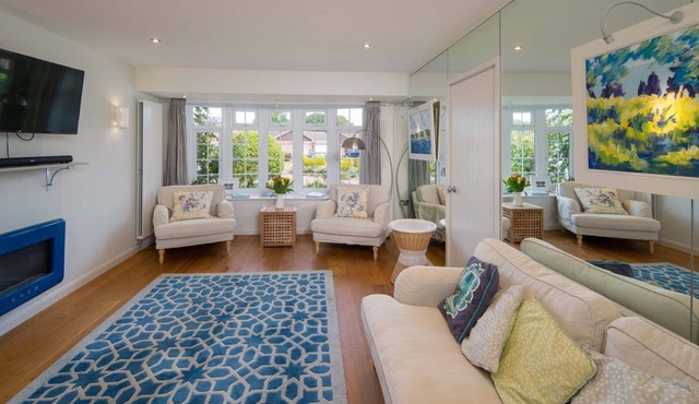 Homely, Elegant 3 bed property in the seaside village of Bembridge