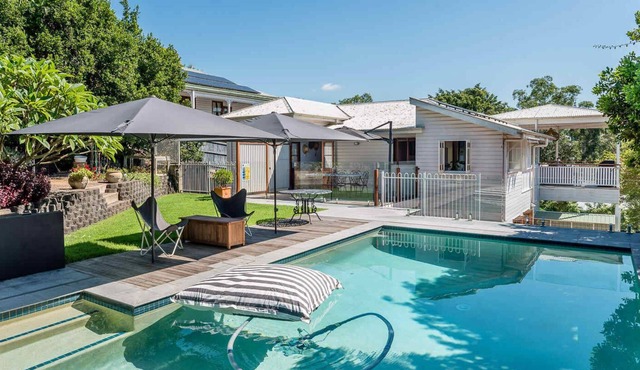 Homely Hideaway /Bardon