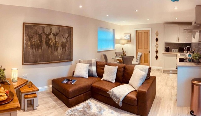 Homely luxury cottage 2