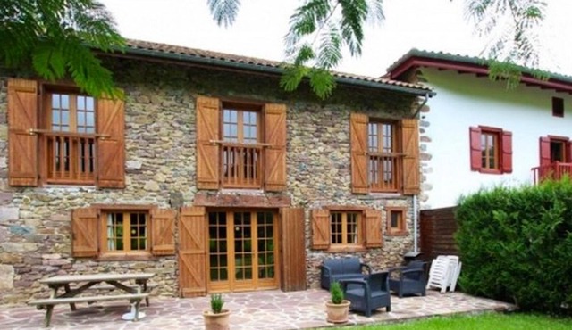 Homerez - Superb house for 6 pers. with garden in Saint-Étienne-de-Baïgorry