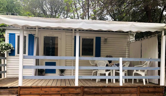 Homerez - Bungalow for 4 ppl. with shared pool at Saint-Jean-de-Valériscle