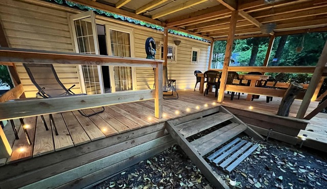 Homerez - Nice bungalow for 4 ppl. with shared pool at Saint-Jean-de-Valériscle