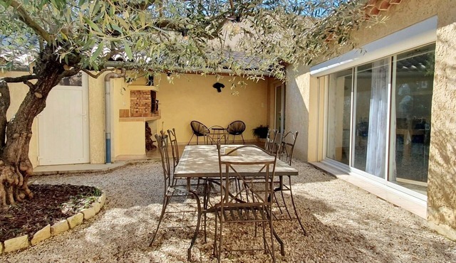 Homerez - Apartment in Saint-Maurice-sur-Eygues