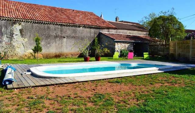 Homerez - Villa for 8 ppl. with swimming-pool at Saint-Vincent-Rive-d'Olt