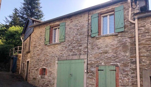 Homerez - Amazing house for 6 ppl. with terrace at Le Masnau-Massuguiès