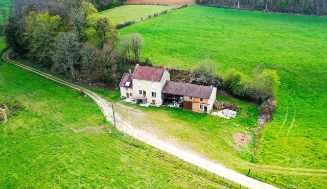 Homerez - Amazing house for 7 ppl. at Brémur-et-Vaurois
