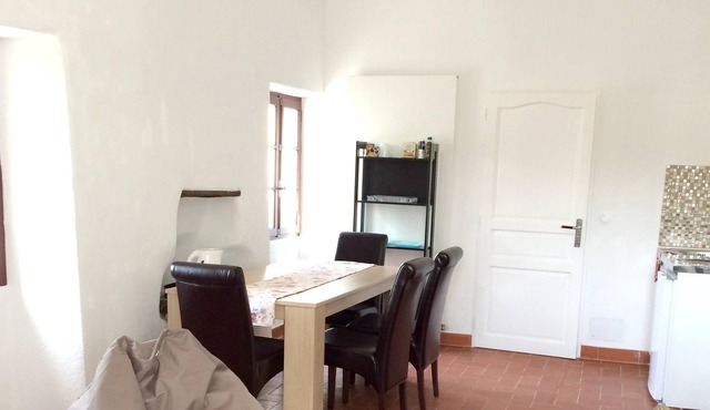 Homerez - Amazing appartement for 3 ppl. with shared pool at Montauriol