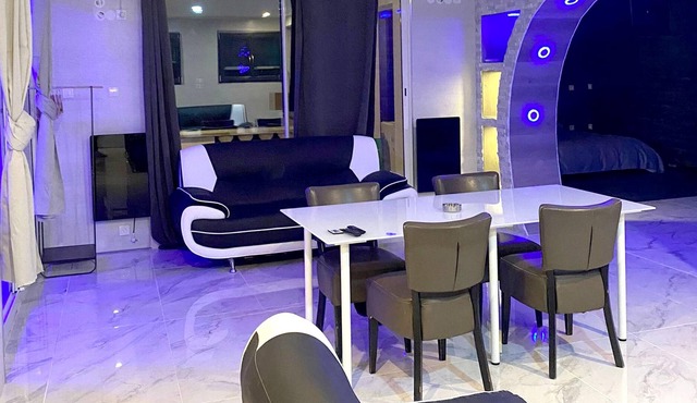 Homerez - Amazing appartement for 2 ppl. with spa, terrace and balcony at Fénay