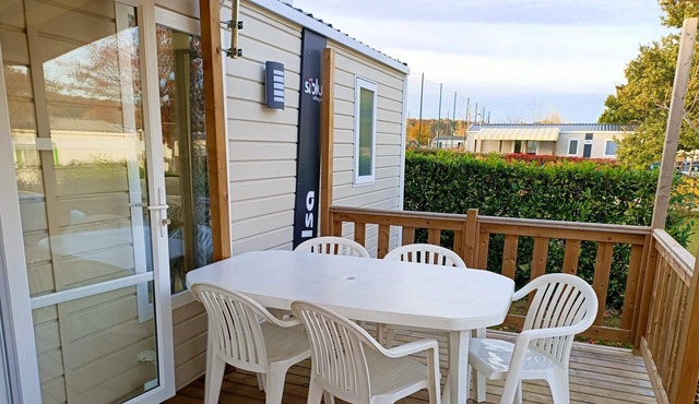Homerez - Amazing bungalow for 6 ppl. with shared pool and terrace at Onzain