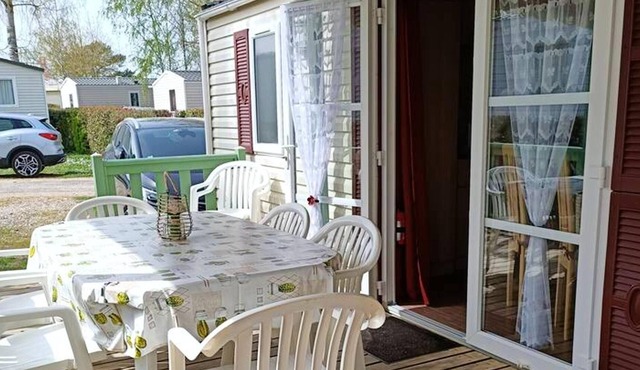 Homerez - Amazing bungalow for 8 ppl. with shared pool and terrace at Onzain