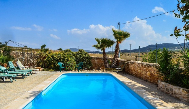 Homerez - Amazing chalet for 28 ppl. with swimming-pool and terrace at Abanilla