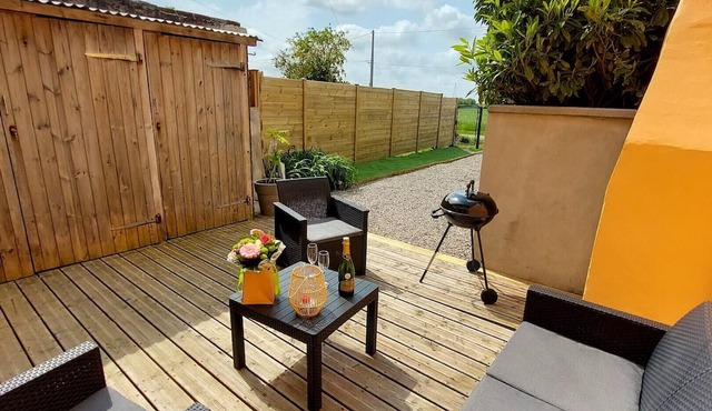 Homerez - Amazing house for 6 ppl. with garden and terrace at Cappelle-Brouck