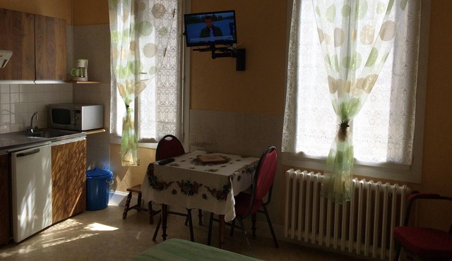 Homerez - Amazing studio for 2 ppl. with garden at Néris-les-Bains