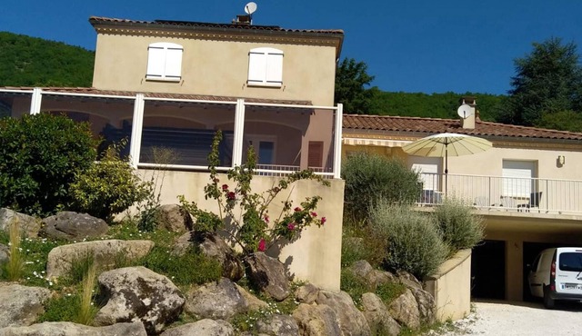 Homerez - Amazing house for 6 ppl. with shared pool and terrace at Nant