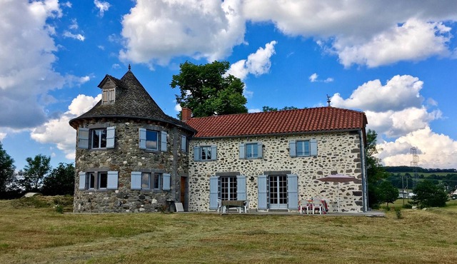 Homerez - Amazing house for 9 ppl. with terrace at Naucelles