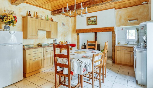 Homerez - Amazing house for 4 ppl. with garden and terrace at Puycelsi