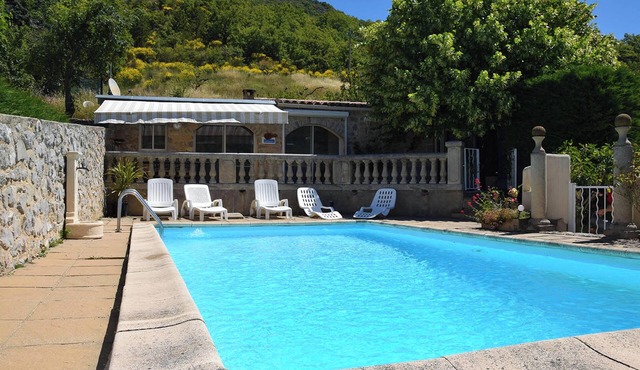 Homerez - Apartment in La Roche-sur-le-Buis.